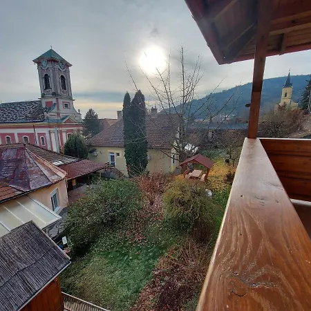 Daire Boene Vendeghaz Es Borozo