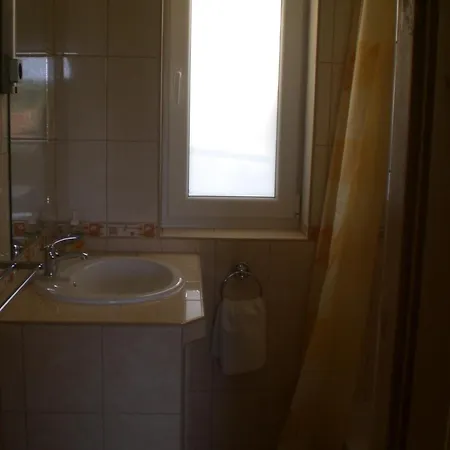 Boene Vendeghaz Es Borozo Tokaj