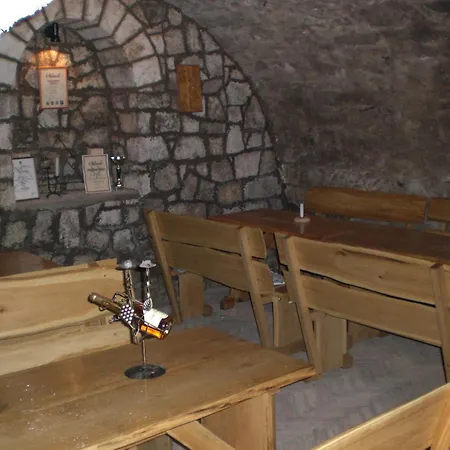 Daire Boene Vendeghaz Es Borozo